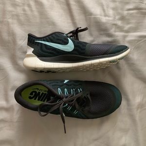 Nike Women’s Free Runs - 2017